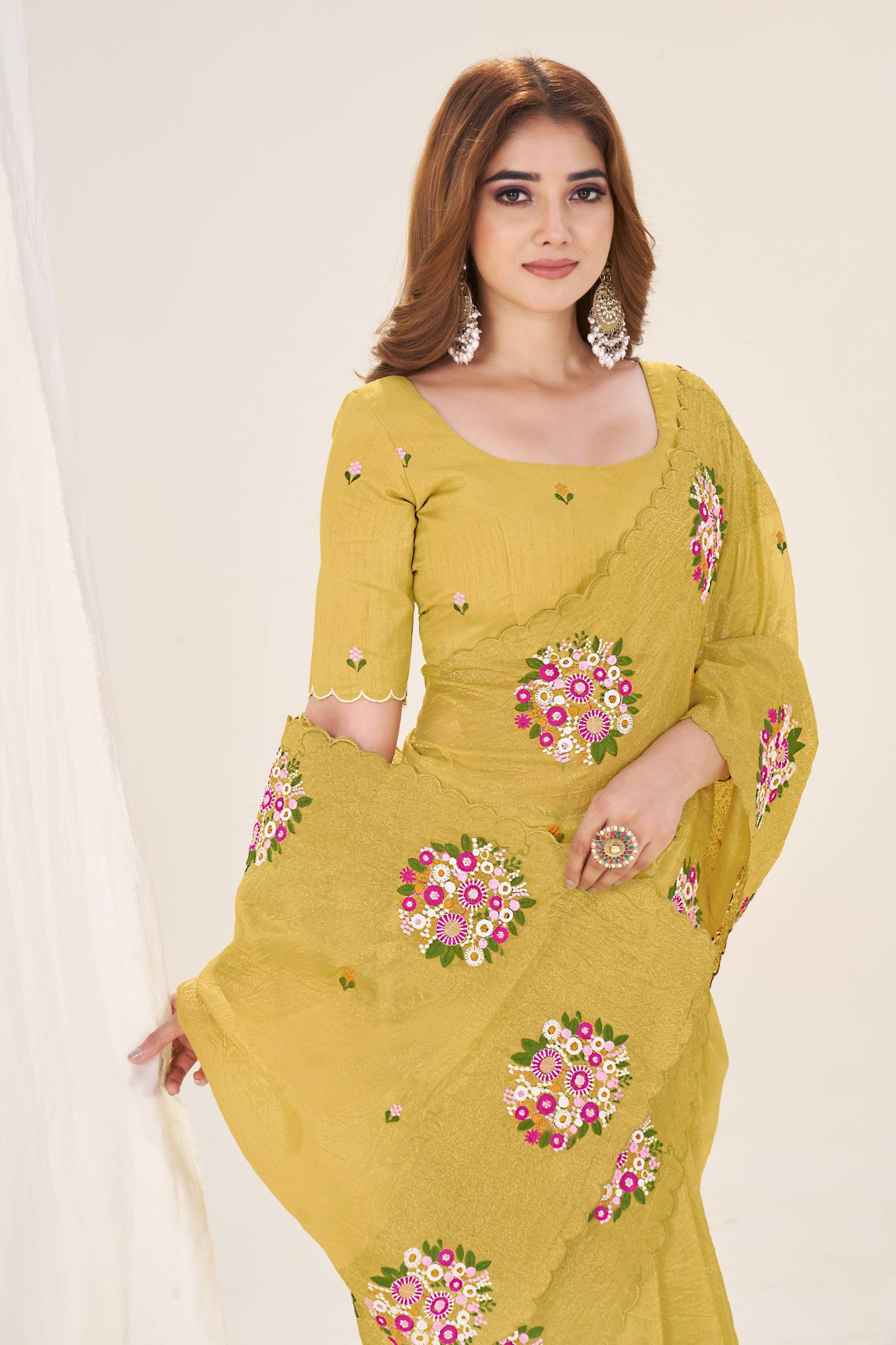 *🪡Beautiful Trending Designer Saree*