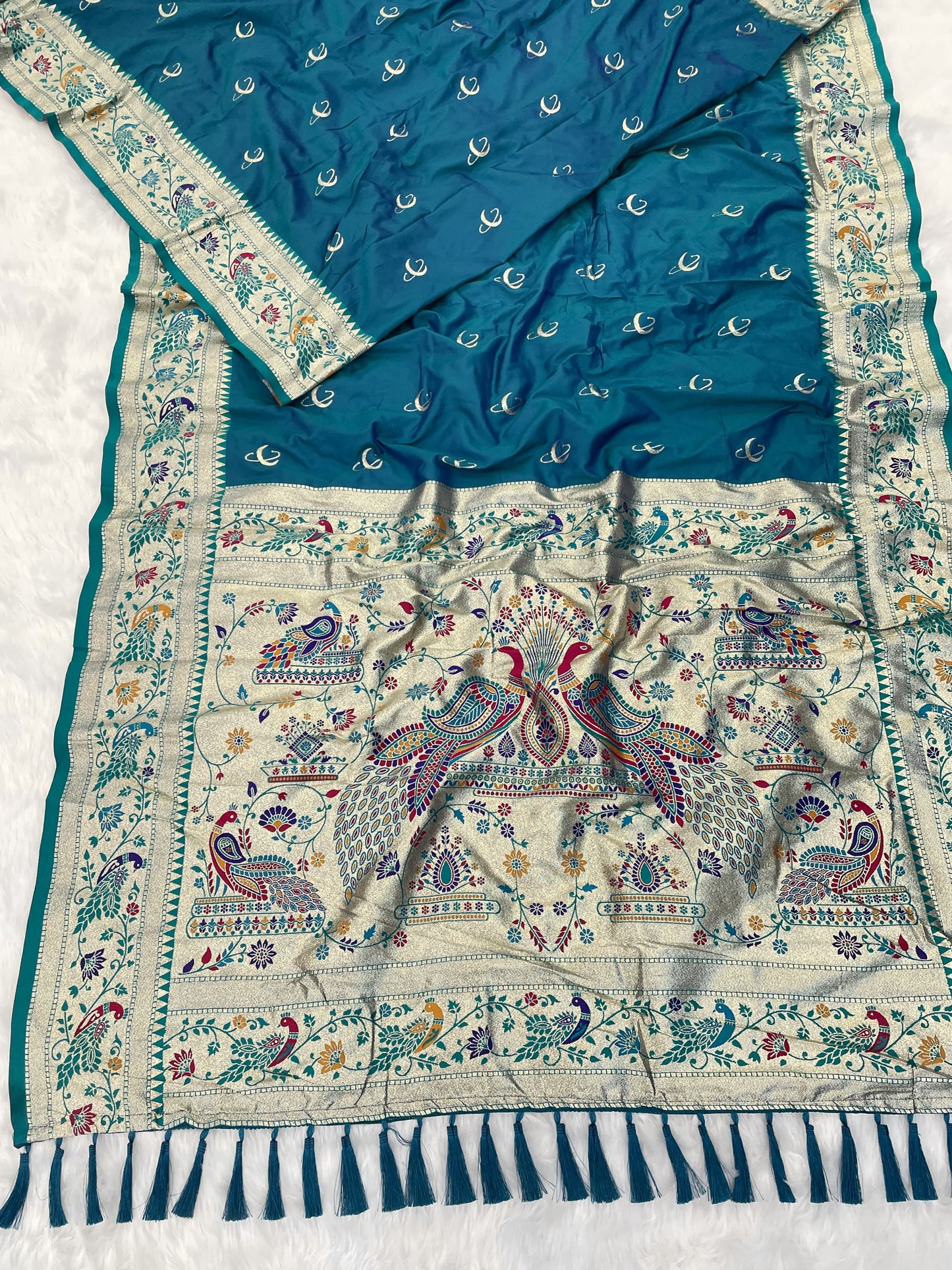 TRENDING CHANDRAKOR BANARASI PAITHANI UNIQUE SAREES