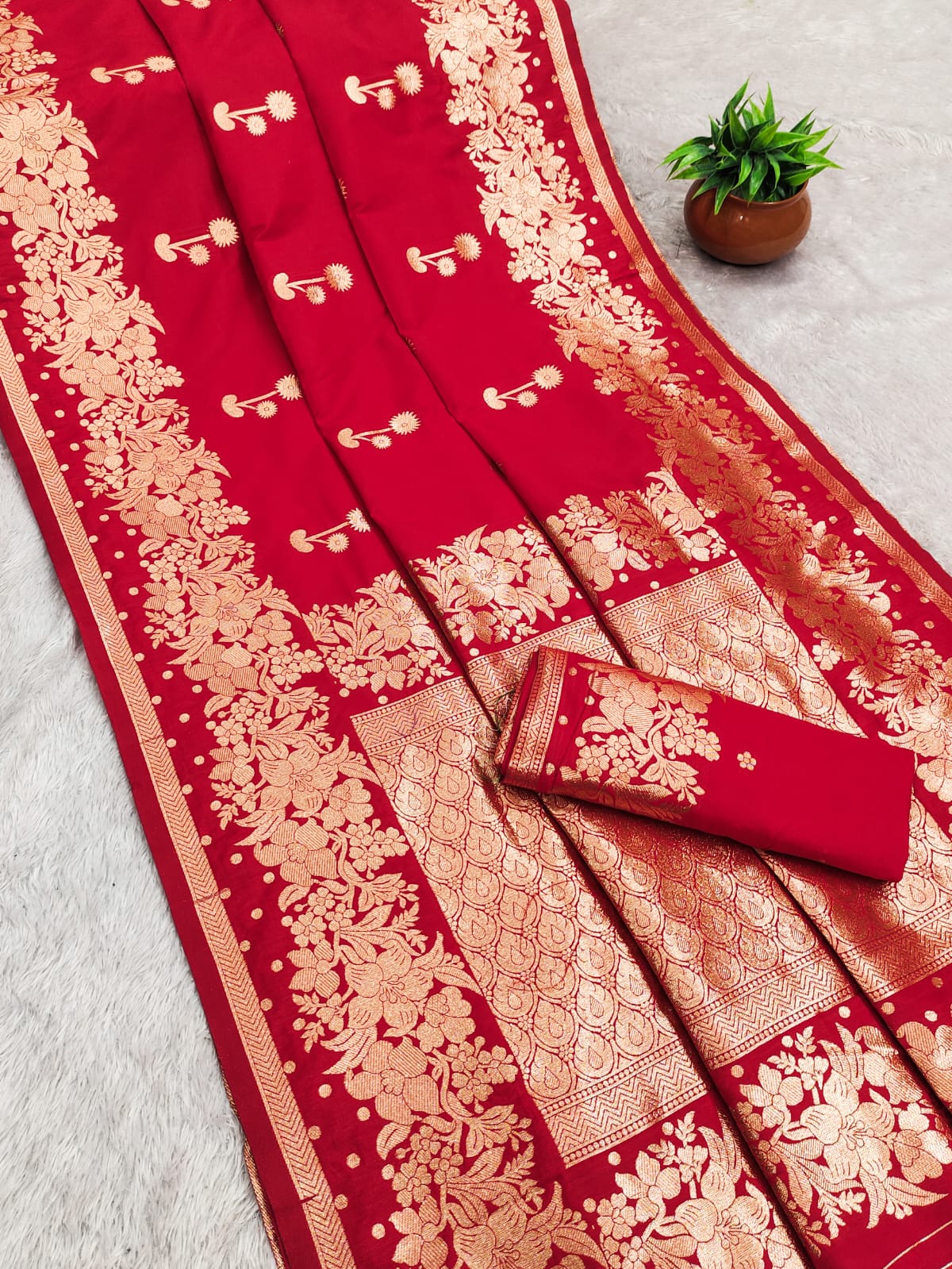PURE BANARASI ZARI  SAREE
