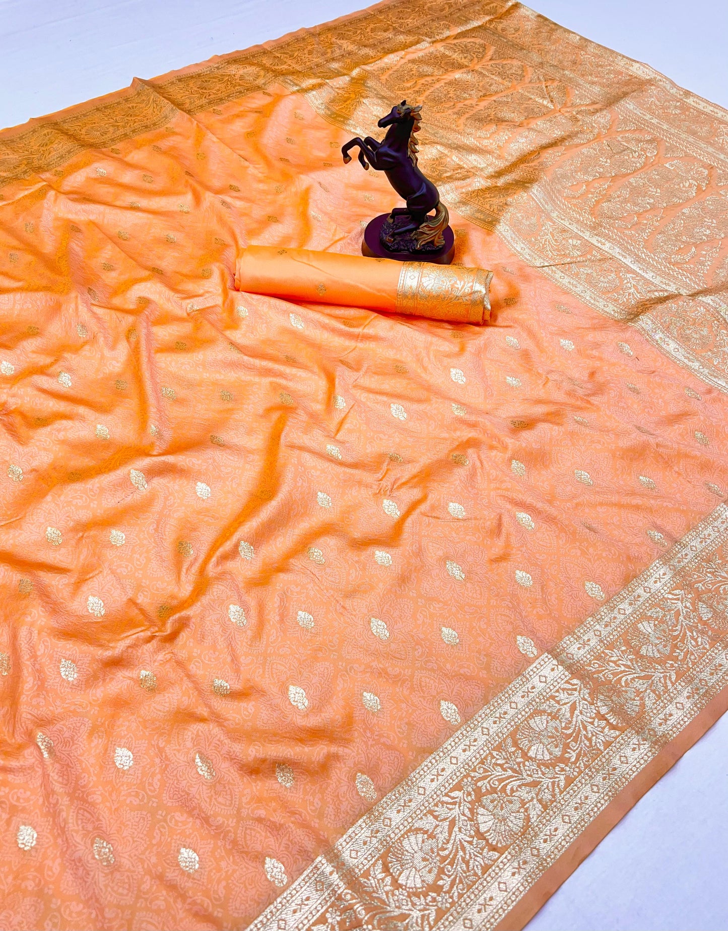 Takshashila Paithani