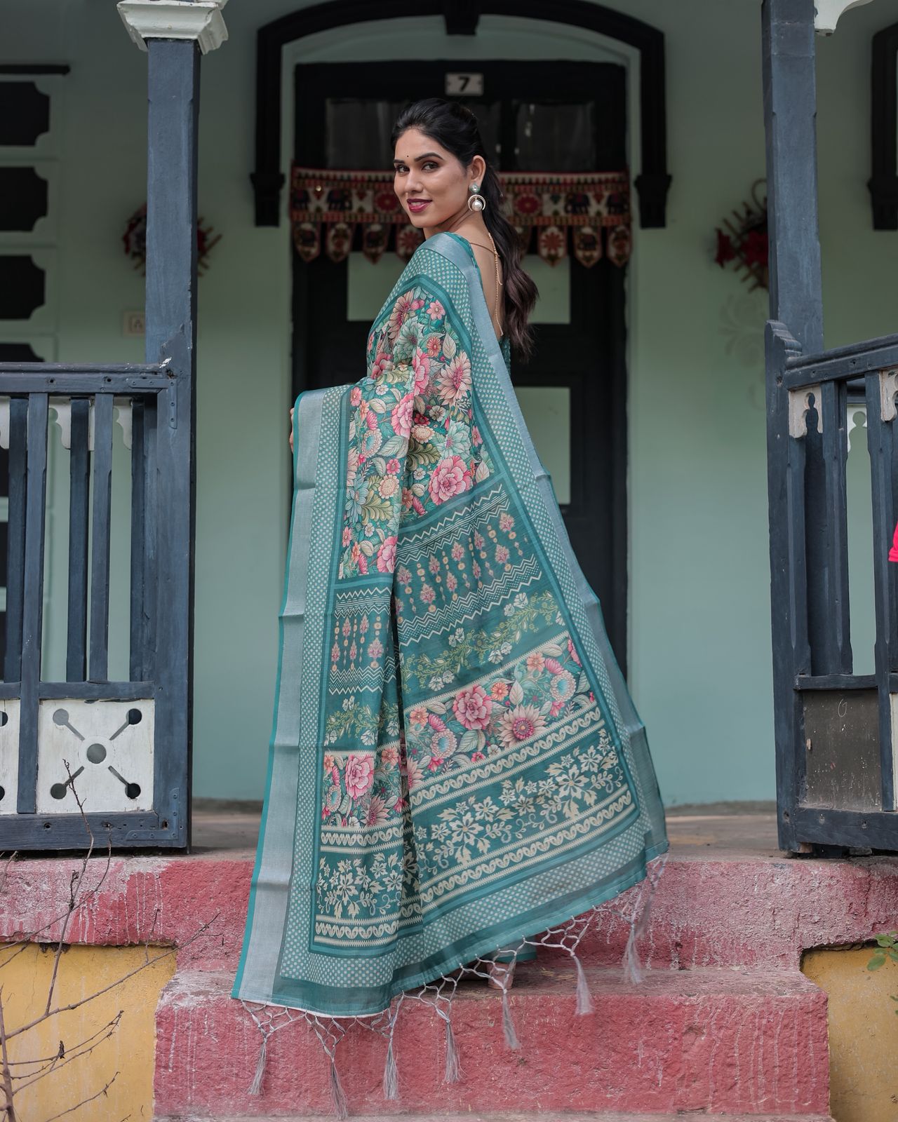🌿 Elegant Teal Green Linen Saree 🌿