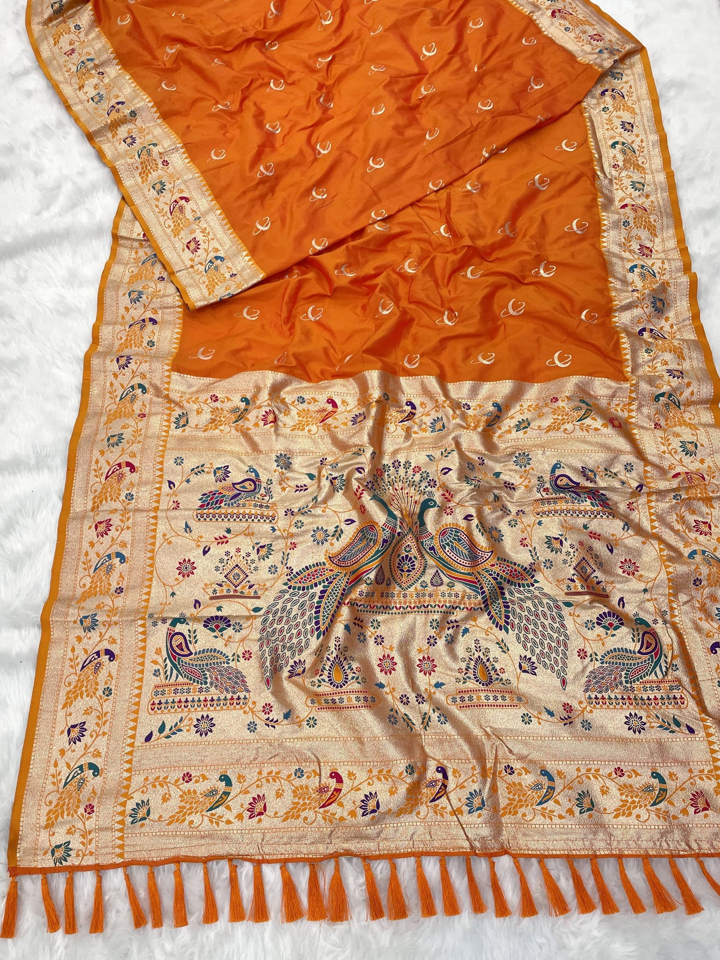 TRENDING CHANDRAKOR BANARASI PAITHANI UNIQUE SAREES