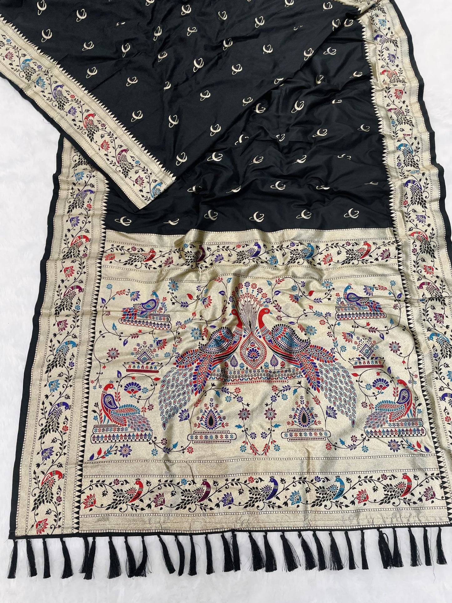 TRENDING CHANDRAKOR BANARASI PAITHANI UNIQUE SAREES