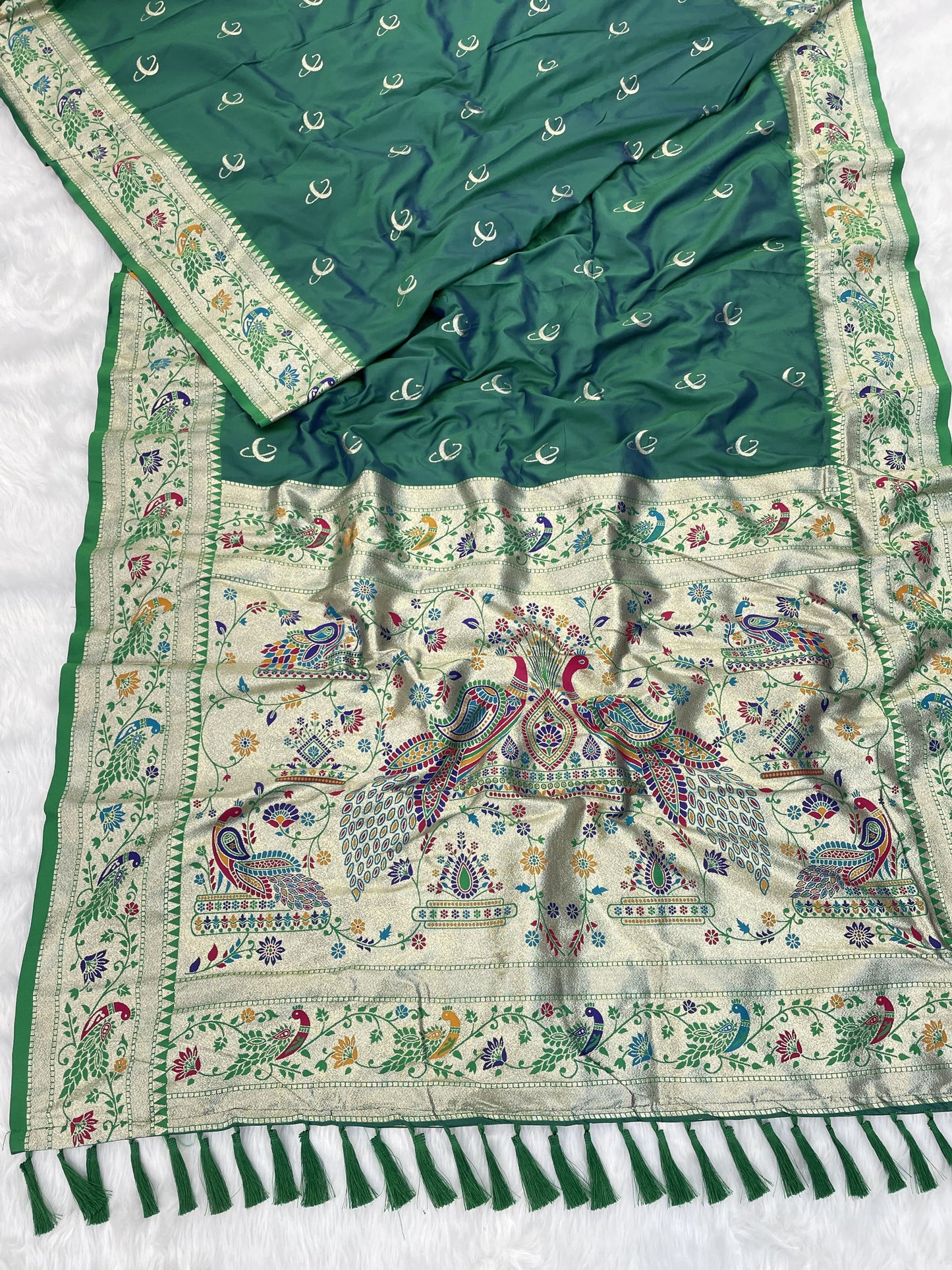 TRENDING CHANDRAKOR BANARASI PAITHANI UNIQUE SAREES