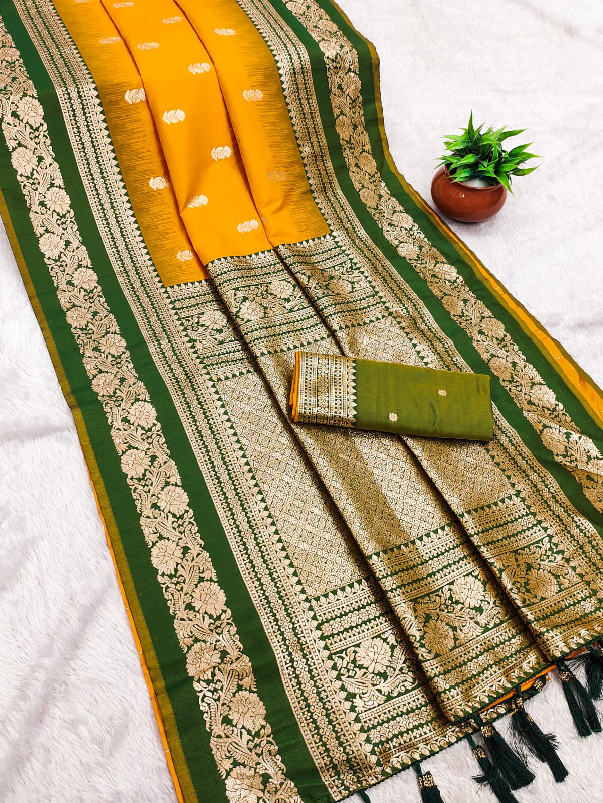 PURE BANARASI  SAREE💃🏻