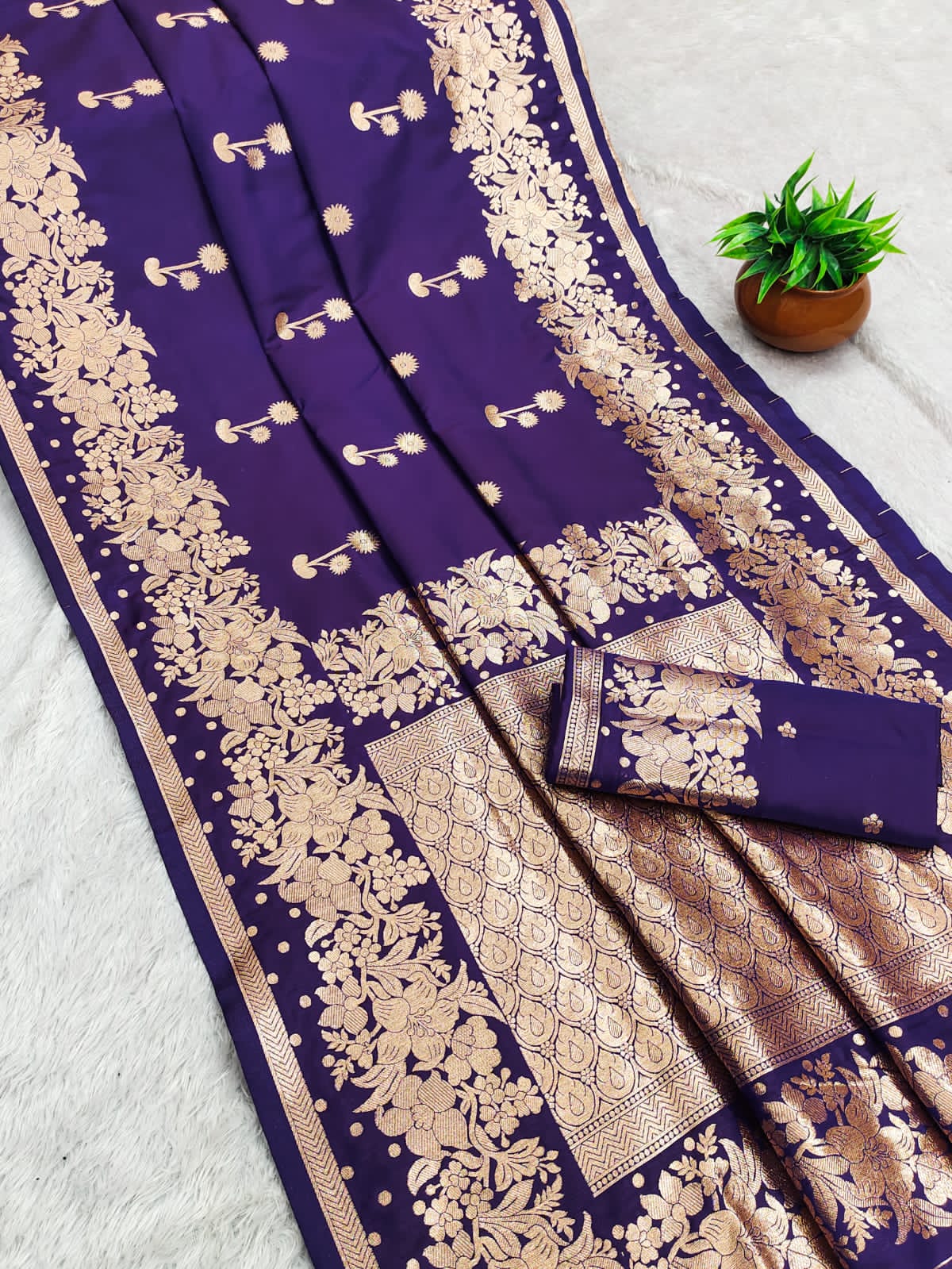 PURE BANARASI ZARI  SAREE