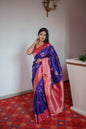 *❣️🦚Peacock hues dancing on silk threads A symphony of tradition in a Paithani saree.🦚❣️*