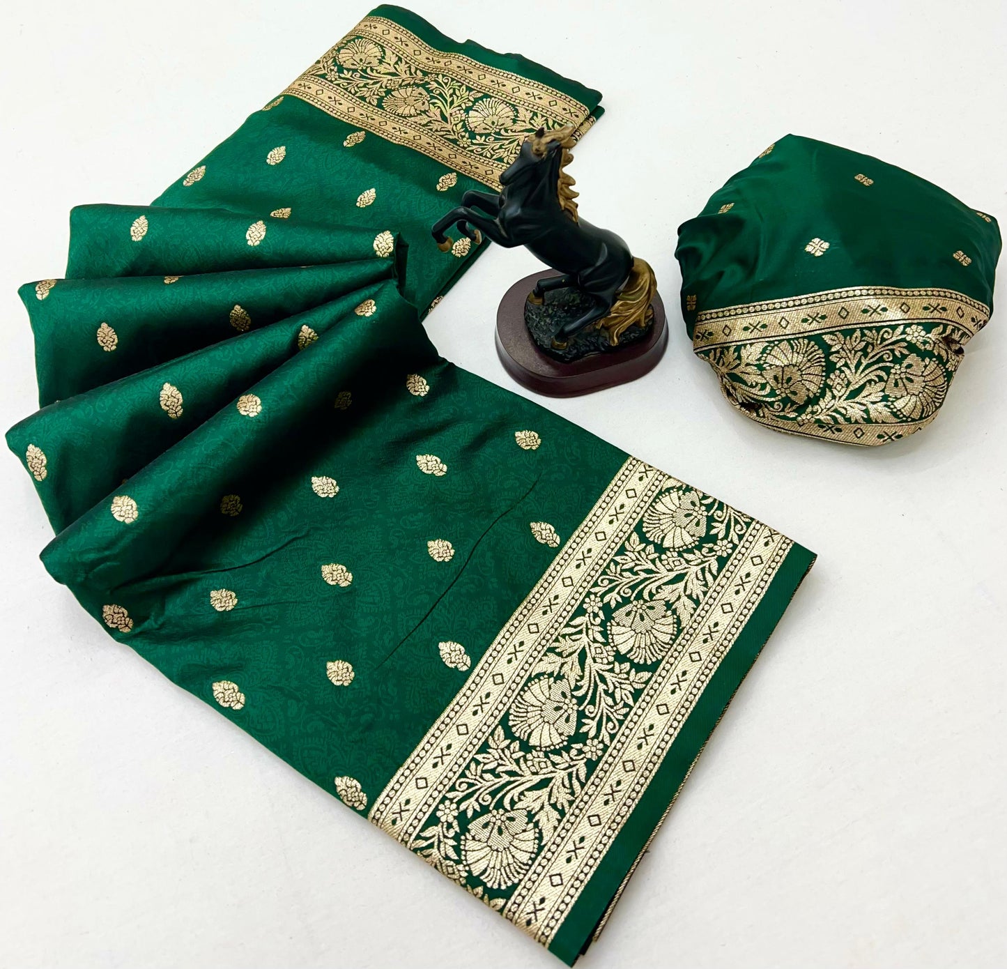 Takshashila Paithani