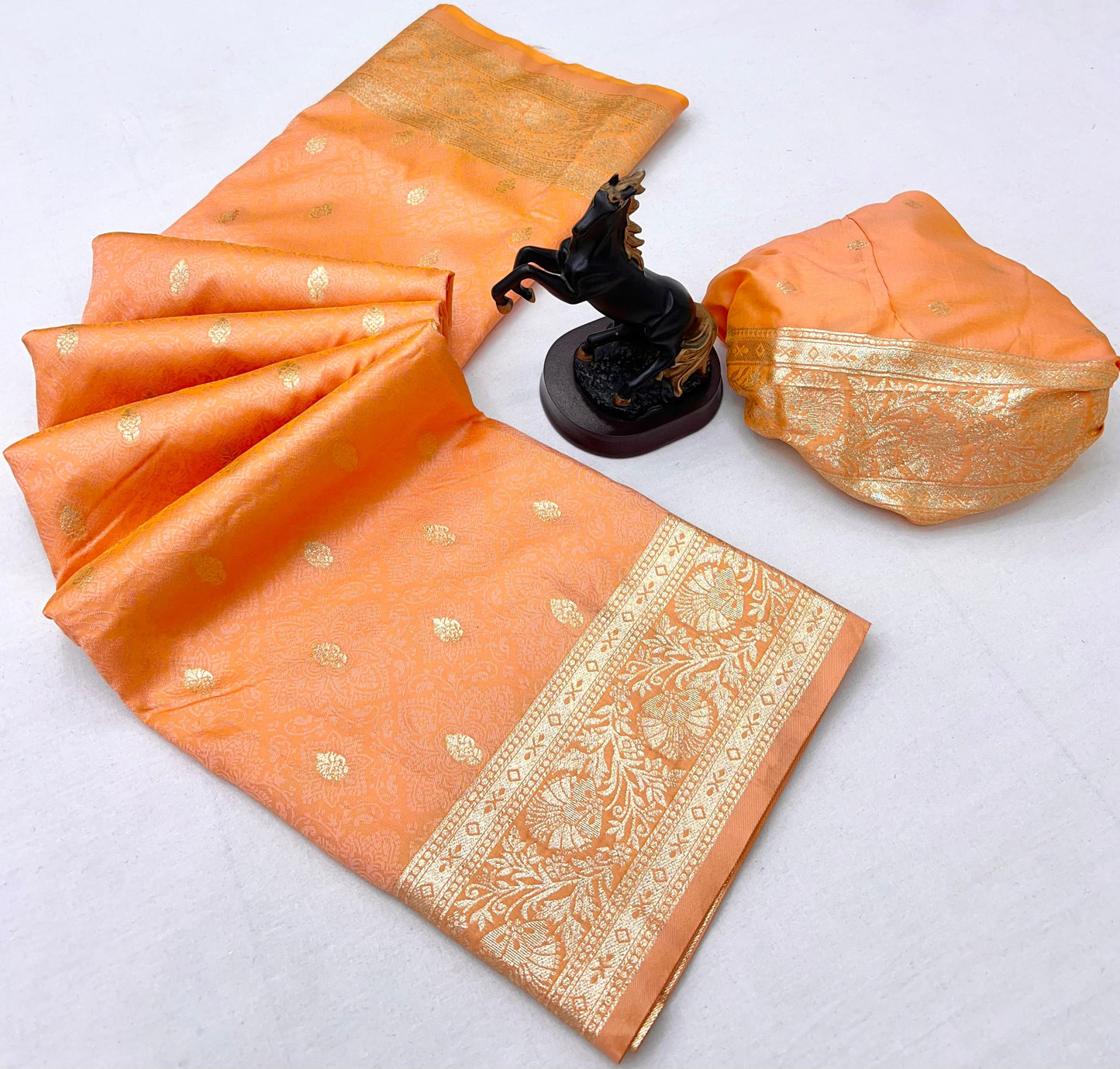 Takshashila Paithani