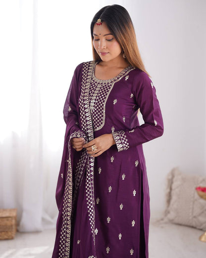 NEW BEAUTIFUL PURE CHINON SILK FABRIC STRAIGHT FIT KURTA WITH DUPPTA SET,TROUSERS,READY TO WEAR*