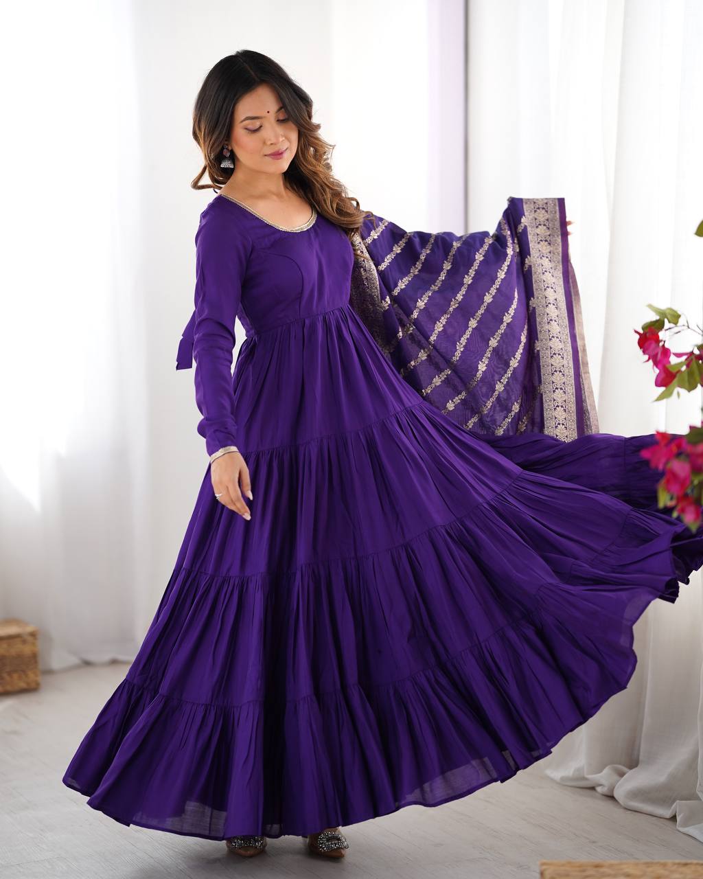 🌸 Elegant Romansilk Chanderi Anarkali Set 🌸
