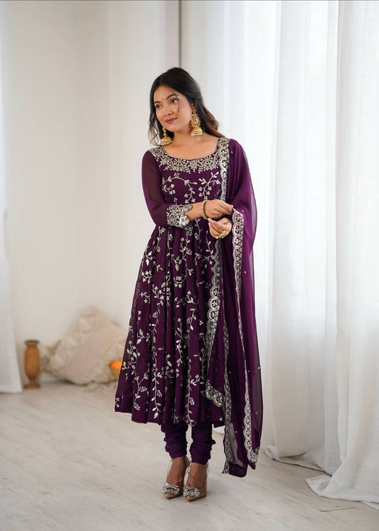 👗 *Category:* *Women’s Ethnic Anarkali Gown*