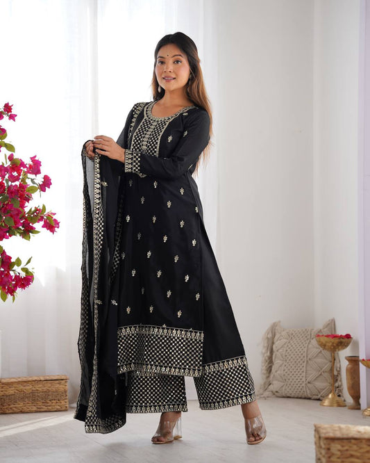 NEW BEAUTIFUL PURE CHINON SILK FABRIC STRAIGHT FIT KURTA WITH DUPPTA SET,TROUSERS,READY TO WEAR*
