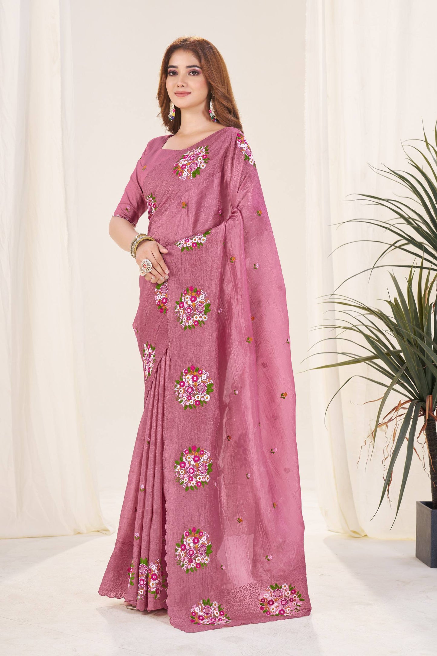 *🪡Beautiful Trending Designer Saree*