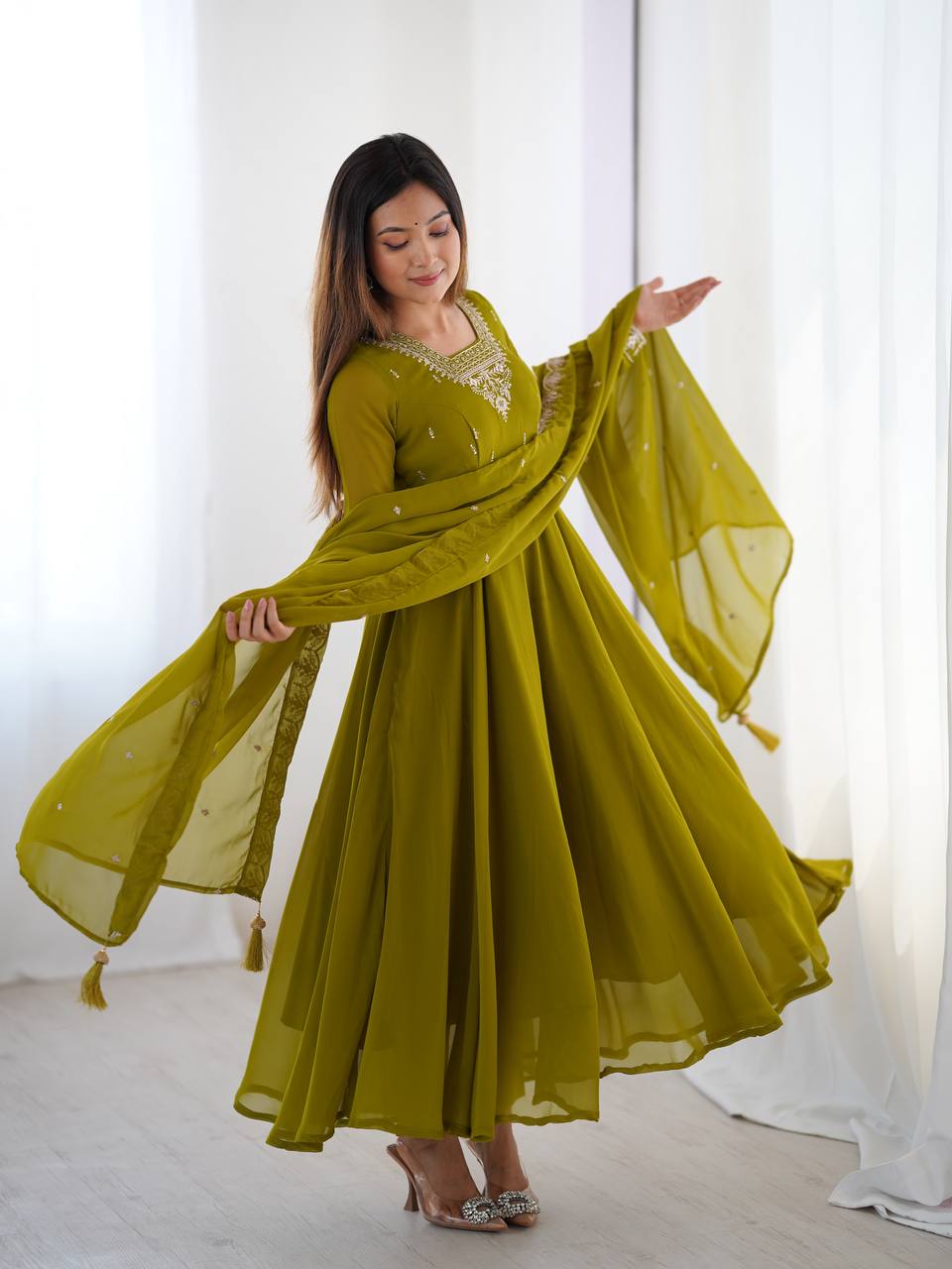 *PURE SOFT FOX GEORGETTE FABRIC FULLY FLAIR ANARKALI,WITH DUPPTA SET,PENT READY TO WEAR*