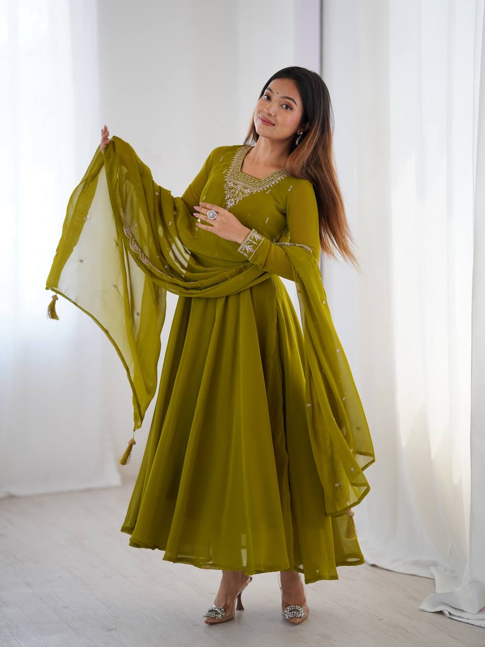 *PURE SOFT FOX GEORGETTE FABRIC FULLY FLAIR ANARKALI,WITH DUPPTA SET,PENT READY TO WEAR*