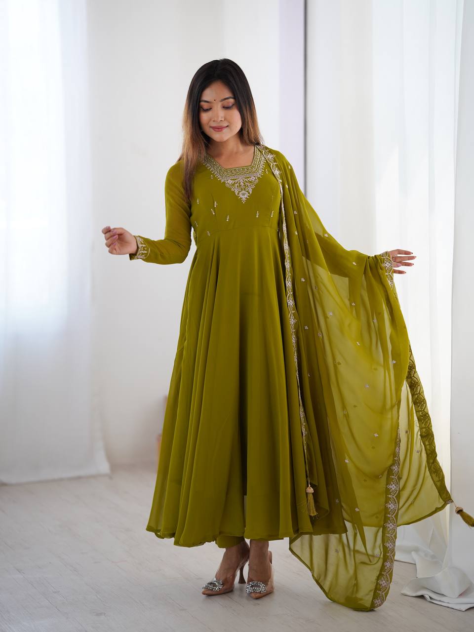 *PURE SOFT FOX GEORGETTE FABRIC FULLY FLAIR ANARKALI,WITH DUPPTA SET,PENT READY TO WEAR*