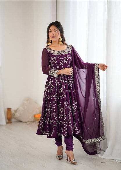 👗 *Category:* *Women’s Ethnic Anarkali Gown*