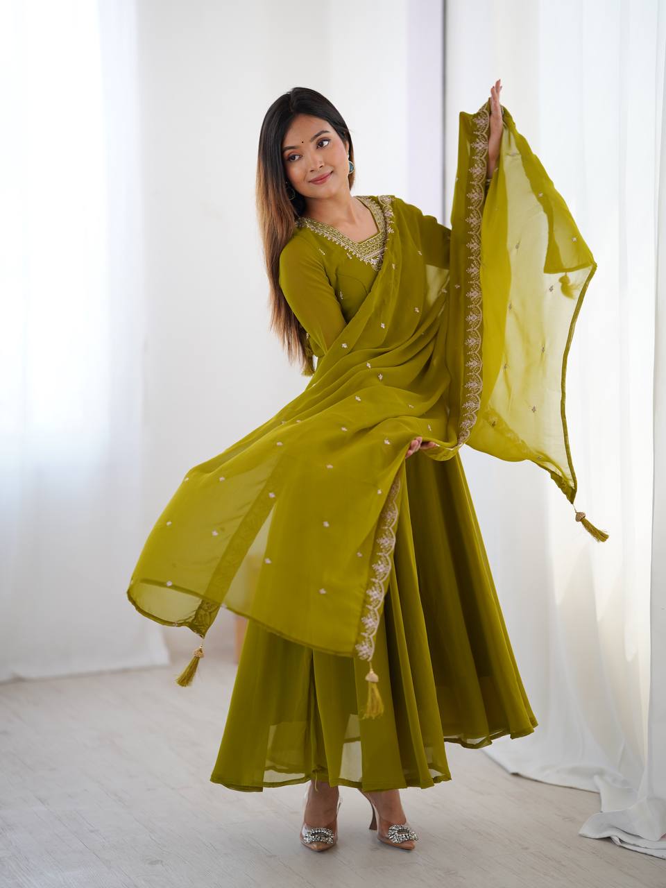 *PURE SOFT FOX GEORGETTE FABRIC FULLY FLAIR ANARKALI,WITH DUPPTA SET,PENT READY TO WEAR*