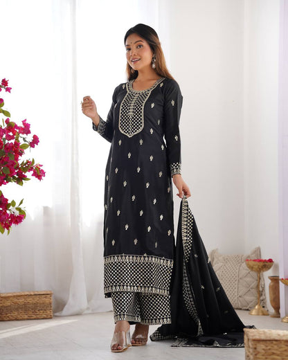 NEW BEAUTIFUL PURE CHINON SILK FABRIC STRAIGHT FIT KURTA WITH DUPPTA SET,TROUSERS,READY TO WEAR*
