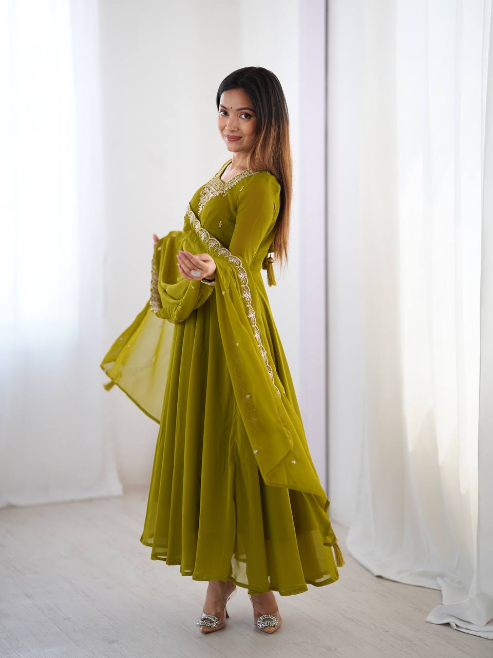 *PURE SOFT FOX GEORGETTE FABRIC FULLY FLAIR ANARKALI,WITH DUPPTA SET,PENT READY TO WEAR*