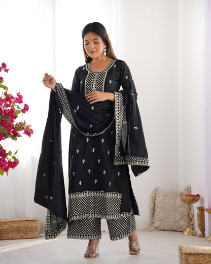NEW BEAUTIFUL PURE CHINON SILK FABRIC STRAIGHT FIT KURTA WITH DUPPTA SET,TROUSERS,READY TO WEAR*