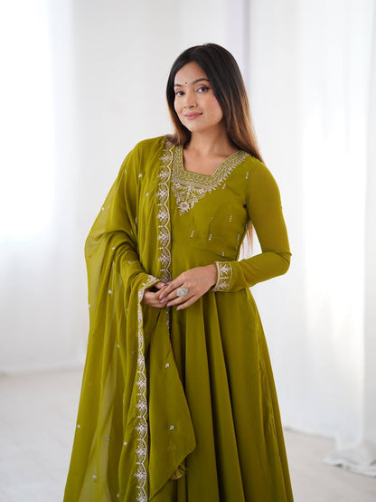 *PURE SOFT FOX GEORGETTE FABRIC FULLY FLAIR ANARKALI,WITH DUPPTA SET,PENT READY TO WEAR*