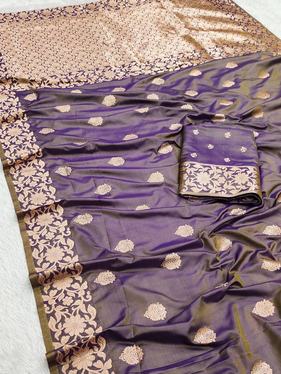 Takshashila Paithani